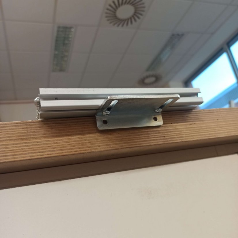 Úhelník pro šablony Vario