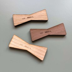 Motýlek - velikost L - dřevěná intarzie s kulatými rohy